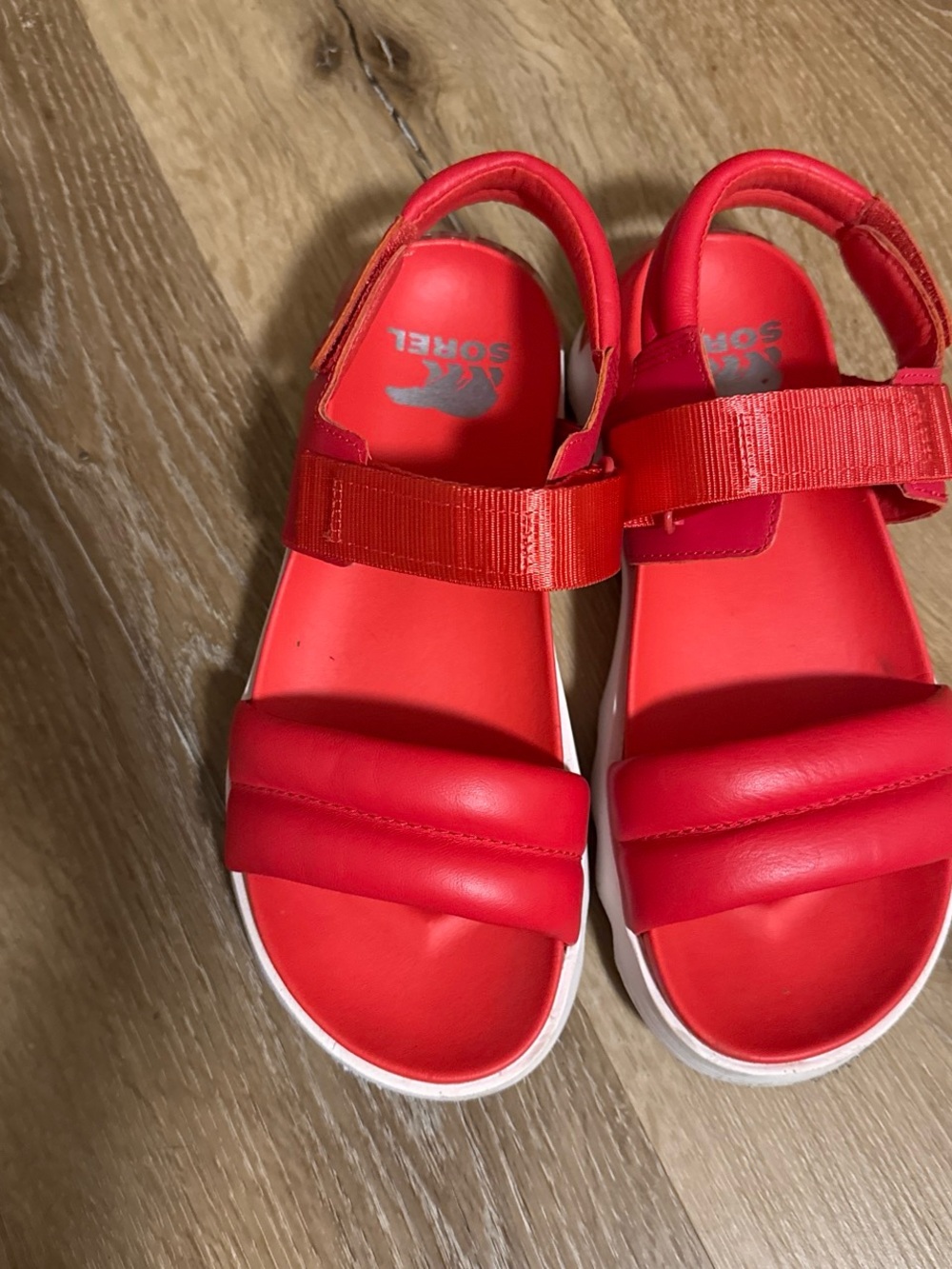 Sorel red platform sandals - Picture 2 of 4